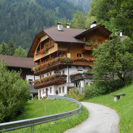 Gedrarzerhof Lägenhet Luson Exteriör bild